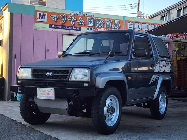 カンタベリーＸ　５速マニュアルパートタイム４ＷＤ修復歴　無し　タイミングベルト交換済みステカ有　　パワーウィンドウ　サンルーフ／ガラスルーフ４６　１８６