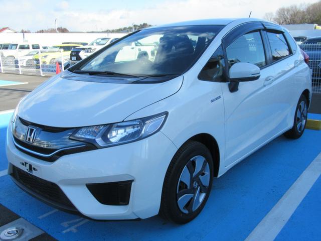 Ｆパッケージ　安全ボディ　ブルートゥース　フルフラットシート　スマートキ－　横滑防止　Ｒカメラ　イモビ　ＷＳＲＳ　運転席エアバック　ＡＡＣ　ＡＢＳ付　キーレスエントリー　電格ミラー　ナビ＆ＴＶ　パワーウィンドウ