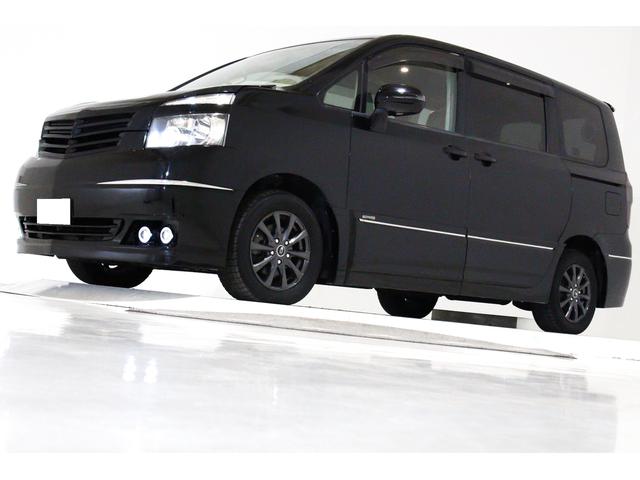 ヴォクシー(トヨタ) Ｘ　Ｌエディション　内装天張り張替済み　フルエアロ　５モニタ 中古車画像