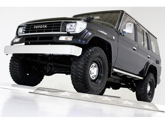 トヨタ ランドクルーザープラドｓｘワイド ４ｗｄ リフトアップ タイミングベルト交換済 ヴィンテージ１６インチアルミホイール 新品社外ヴィンテージウッドステアリング ブラックレザー調シートカバー ｌｅｄテールランプ ３列シート ８人乗りの中古車 車体価格286万円