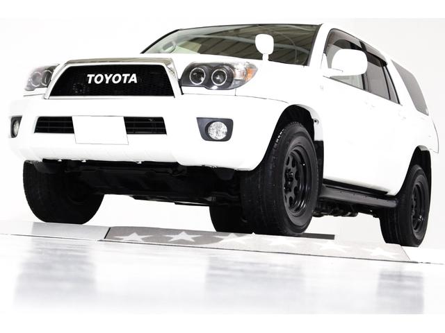 トヨタ ハイラックスサーフ ＳＳＲ－Ｘ　４ＷＤ　新品ダッシュボード交換　ヴィンテージグリル　インナーブラックＬＥＤイカリングヘッドライト　ＬＥＤスモークテールランプ　ＳＴＡＲ１６インチアルミホイール　ブラックレザー調シートカバー　ＨＩＤ