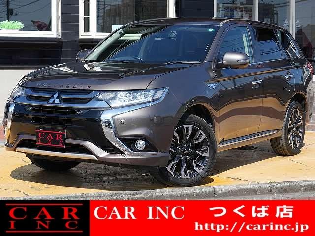アウトランダーＰＨＥＶ(三菱) Ｇナビパッケージ　４ＷＤ　ステアリングヒーター　衝突軽減ブレーキ　レーンアシスト　クリアランスソナー　純正ＳＤナビ 中古車画像