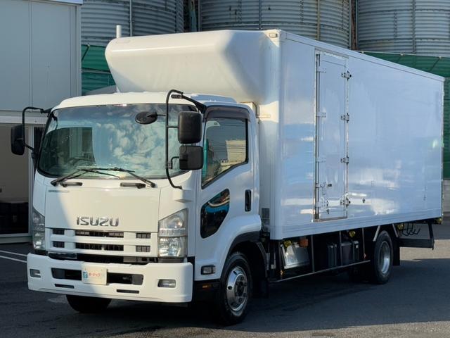 冷凍冷蔵車　東プレ製　マイナス３０度設定　スタンバイ付き　床キーストン　サイド扉　リアエアサス　ラッシングレール２段　６速マニュアル　４ＨＫ１エンジン　２１０馬力　アルミホイール