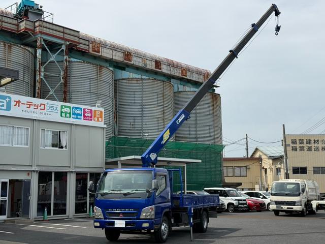 クレーン車　タダノ製５段クレーン　ラジコン　２．９３ｔ吊り　最大積載量３６５０ｋｇ　床素材：鉄板張り　荷台内寸：長さ４４２ｃｍ幅２０９ｃｍ　６穴ホイール　煤焼き無しタイプ　６速マニュアル　４Ｍ５０エンジン