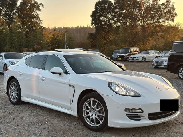 パナメーラ(ポルシェ) ４Ｓ　スポーツクロノパッケージ　サンルーフ　革シート　シートヒーター　ナビ　テレビ　アルミ　ＥＴＣ　　電動トランク 中古車画像