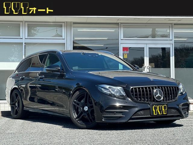 Ｅ２２０ｄステションワゴンアバンＧスポツ（本革仕様）　本革仕様　パナメリカーナグリル　ブラックアウト　ローダウン　レーダーセーフティＰＫＧ　Ｂｕｒｍｅｓｔｅｒサラウンド　前後シートヒーター　純正ＨＤＤナビ　地デジ　３６０°カメラ　ブラック１９ＡＷ(1枚目)