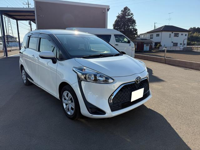 Ｘ　車いす仕様車タイプ１　　助手席側セカンドシート付き車
