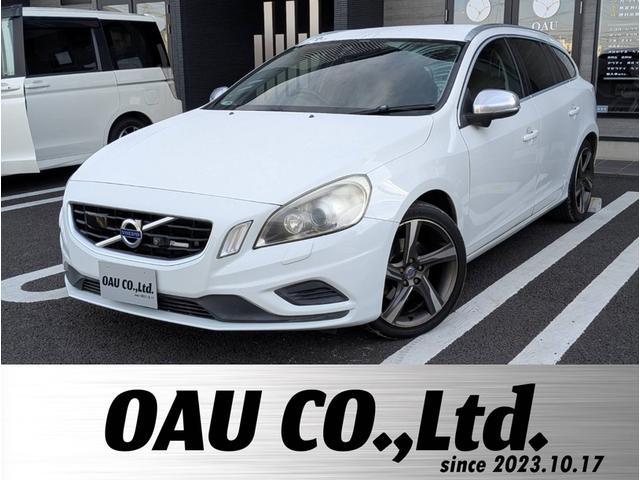 Ｖ６０(ボルボ) Ｔ４　Ｒデザイン　黒革／純正ナビ／地デジ／バックカメラ／クルーズコントロール／シートヒーター／パワーシート／ルーフレール／純正１８インチＡＷ／スマートキー／電動格納ミラー／ 中古車画像