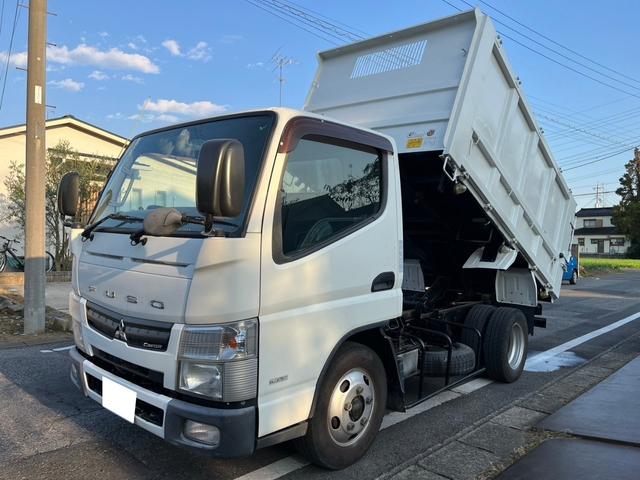 土砂禁ダンプ深ダンプ５．７立米積載３０００ｋｇ５速ＭＴ車検付　☆車検付き（令和７年１０月２２日まで）☆インパネ５速マニュアル☆２９９０ｃｃ（１５０馬力・ターボ）☆実走行☆３人乗☆左右電格ミラー付き☆坂道発進補助装置付☆ミラーヒーター付☆ＥＴＣ付