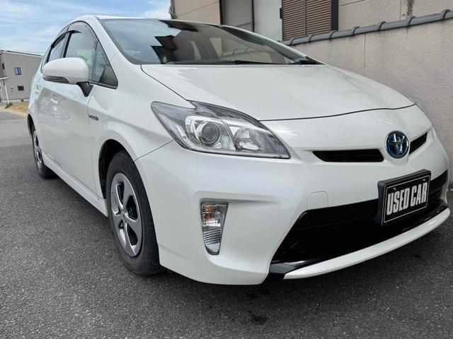 Ｓ　ハイブリッド　ＥＴＣ　バックカメラ　ナビ　ＴＶ　スマートキー　電動格納ミラー　ＣＶＴ　アルミホイール　ＣＤ　ＤＶＤ再生　Ｂｌｕｅｔｏｏｔｈ　エアコン　パワーステアリング　パワーウィンドウ