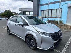 オーラ G フロントカメラ 自動(被害軽減)ブレーキ LED 横滑り防止 ハイビームアシスト サイドカメラ 衝突安全ボディ カーテンエアバッグ イモビライザー インテリジェントキー パワーウィンドウ オートライト 中古車画像