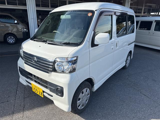 アトレーワゴン(ダイハツ) カスタムターボＲ　両側スライドドア　キーレスエントリー　電動格納ミラー　ベンチシート　ＡＴ　盗難防止システム　ＡＢＳ　ＣＤ　衝突安全ボディ　エアコン　パワーステアリング　パワーウィンドウ 中古車画像