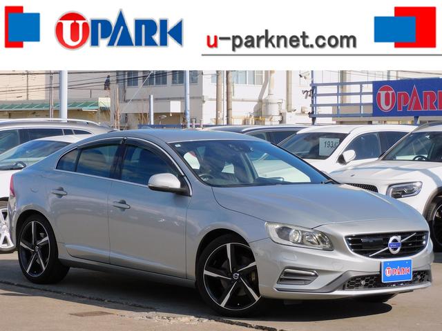 Ｓ６０(ボルボ) Ｔ６　ＡＷＤ　Ｒデザイン　後期・インテリセーフ・本革シート・Ｈａｒｍａｎ／Ｋａｒｄｏｎサウンド・ナビ・Ｂカメラ・スマートキー・ＨＩＤライト・純正１９インチＡＷ・シートヒーター・コーナーセンサー・Ｐアシスト・ＥＴＣ・ＵＳＢ 中古車画像