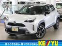 ヤリスクロス ハイブリッドＺ　アドベンチャー　登録済み未使用車　ハンズフリーパワーバックドア　パノラミックビュー　ＢＳＭ　シート＆ステアヒーター　純正８インチディスプレイオーディオ＋　ＥＴＣ２．０　フルセグＴＶ　ＢＴオーディオ　ＨＤＭＩ　ルーフレール　ＬＥＤライト（1枚目）