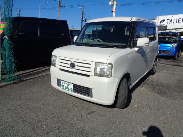 ファミリー向けのお買い得車他にも多数展示中！ お手頃なプライスの軽自動車、多数在庫しています！