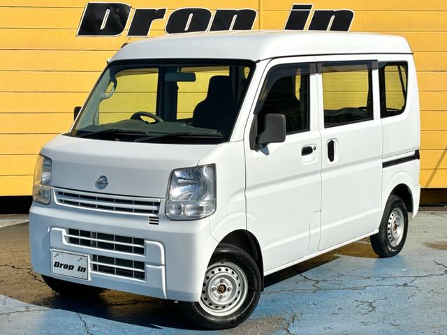 日産 ＮＶ１００クリッパーバン ＤＸ　パートタイム４ＷＤ　１オーナー車　記録簿　ハイルーフ　５ＡＧＳ　ＥＴＣ　ＦＭ＆ＡＭラジオ　Ｗエアバッグ　ＡＢＳ　ヘッドライトレベライザー　ドアバイザー　リア熱線　取扱説明書　保証書　タイミングチェーン