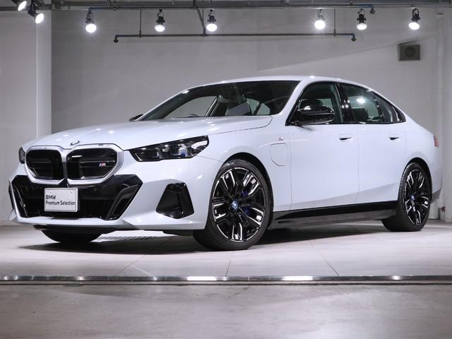 Ｍ６０　ｘＤｒｉｖｅ　カーブドディスプレイ　Ａｐｐｌｅ　Ｃａｒ　Ｐｌａｙ　ハーマンカードン　Ｆシートヒーティング　アクティブクルーズ　ヘッドアップディスプレイ　２０ＡＷ