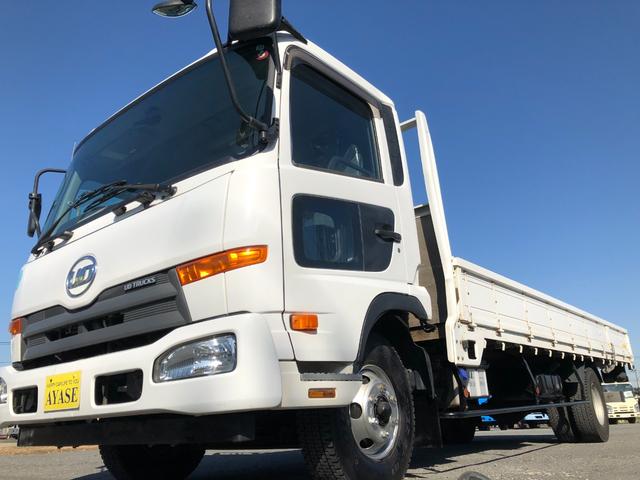 3.8t積ワイド平ボディーベッドレス荷台長620cm 4.67Lディーゼルターボ 6速MT レンタカー歴車 荷台内寸約長620幅235高40cm 荷台地上高110cm フック掛け左右各4個所ずつ タイヤ山9分以上 車両総重量7995キロ(1枚目)