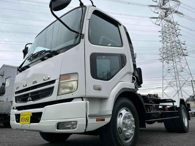 増トン７．８ｔ積アームロール新明和Ｗシリンダー電動補助輪　増々トン７．８ｔ積み脱着装置付コンテナ専用車　７．５４Ｌディーゼルターボ　６速ＭＴ　ベッドレス　３人乗り　新明和製アームロール　ＣＣＡ７７－１０　ツインホイスト　リヤ電動ジャッキ