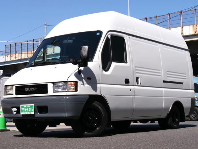 　ウォークスルーバン　３１００ｃｃディーゼル車ＮＯＸＰＭ法適合車　オートマＡＴ車５ｔ準中型免許　ハイルーフ　３人乗積載１２５０ｋｇ　３００ｋｇ新明和パワーゲートＰＧ付　リアドア７対３観音扉バックカメラ