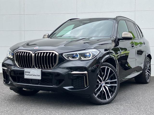 ＢＭＷ Ｘ５ Ｍ５０ｉ　コニャックレザー・ＯＰ２２インチＡＷ・パーキングアシストプラス・パノラマガラスサンルーフ・アクティブクルーズコントロール・ＰＤＣ・Ｖ８エンジン・Ｍスポーツキャリパー・リアビューカメラ