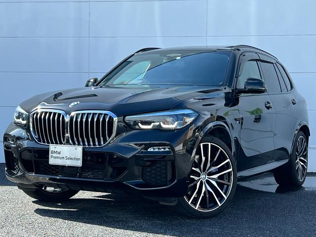 Ｘ５ ｘＤｒｉｖｅ　３５ｄ　Ｍスポーツ　弊社下取ワンオーナー車　純正２１インチアロイホイール　パノラマガラスサンルーフ　エアサスペンション　ソフトクローズドア　保冷保温カップホルダー　クリスタルフィニッシュ　ヘッドアップディスプレイ（1枚目）