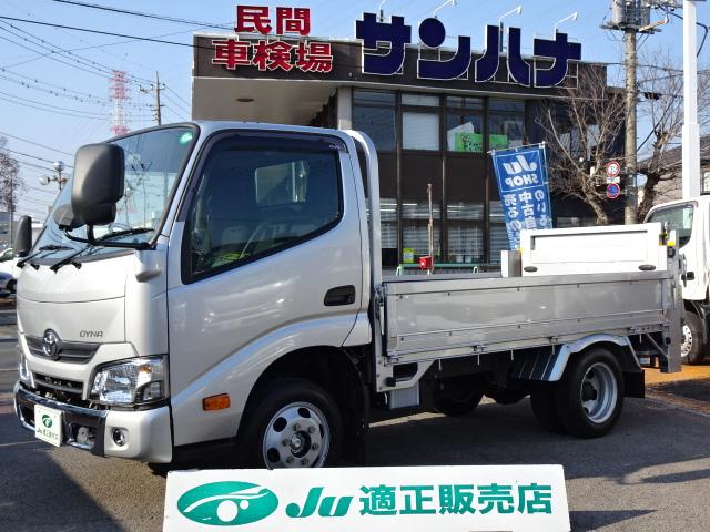 ロングフルジャストロー　１．５ｔ積載１０尺平ボディ　ガソリン　５ＭＴ　ワイヤレスリモコン付き４００Ｋｇ垂直ゲート　ナビ　フルセグＴＶ　ブルートゥース　ＥＴＣ　バックモニター　ドラレコ　ＬＥＤヘッドライト　ＡＢＦ－ＴＲＹ２３０