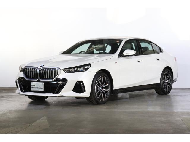 ５シリーズ(BMW) ５２３ｉ　Ｍスポーツ　ＢＭＷ認定中古車　アクティブクルーズコントロール　レーンディパーチャーウォーニング　ヘッドアップディスプレイ　アップルカープレイ　ＹｏｕＴｕｂｅ　パークディスタンスコントロール　電動バックドア 中古車画像