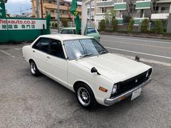 日産　サニー　　４ドアセダン　ＧＬ　Ａ１４