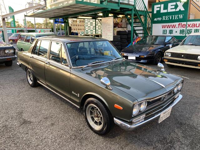 日産 スカイライン 　４ドア　２０００ＧＴ　Ｌ２０