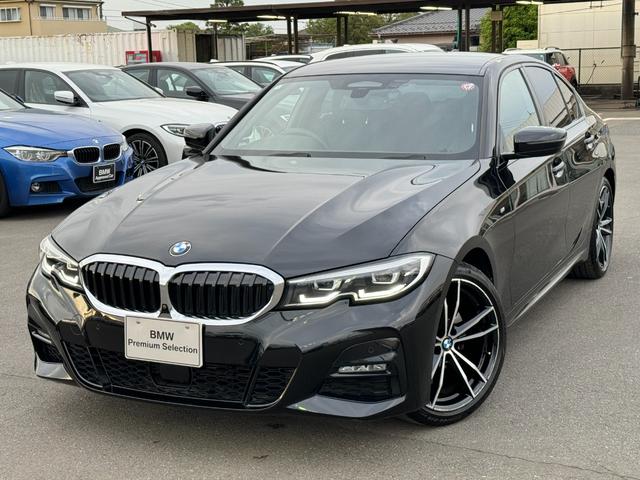 ＢＭＷ ３シリーズ ３２０ｄ　ｘＤｒｉｖｅ　Ｍスポツエディションジョイ＋　黒革　シートヒーター　電動トランク　アクティブクルーズコントロール　ドライビングアシスト　ＨＤＤナビ　全周囲カメラ　ワイヤレスチャージ　Ｂｌｕｅｔｏｏｔｈ　ＥＴＣ２．０　１９インチアルミ　禁煙車