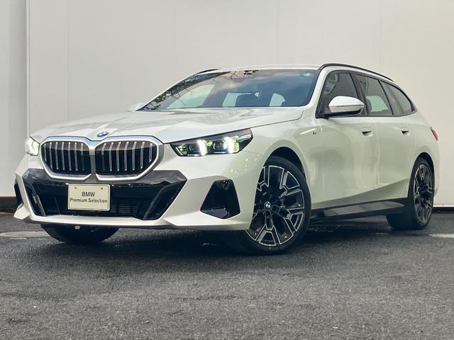 ５シリーズ(BMW) ５２３ｄ　ｘＤｒｉｖｅツーリング　Ｍスポーツ　レンタカー登録弊社デモカー　コンフォートドライビングパッケージ　２０インチアルミ　黒レザーシート　地デジ付タッチパネル式ＨＤＤナビ　ＡＣＣ　アダプティブサスペンション 中古車画像