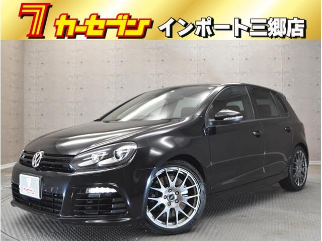 フォルクスワーゲン ゴルフ Ｒ　当社買い取り都内ワンオーナー車　黒本革シート　シートヒーター　純正ナビ　バックカメラ　フルセグＴＶ　ＣＤ／ＤＶＤ　ＡＵＸ接続　キセノンヘッドライト　ＥＴＣ　社外１８インチアルミ　純正アルミもあり