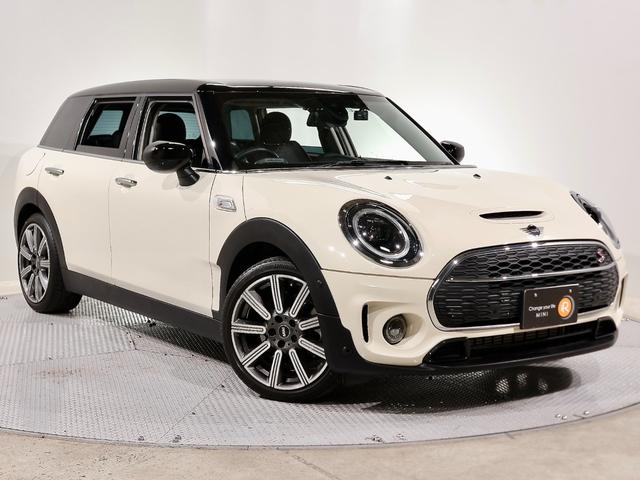 ＭＩＮＩ レザーシート　シートヒーター　純正ナビ　レザークロスパンチカーボンブラック　シートヒーター　純正ナビ　衝突軽減ブレーキ　車線逸脱警告　前後障害物センサー　バックカメラ　パーキングアシスト　ドライビングモード　１８インチアルミ　ＳＯＳコール（1枚目）