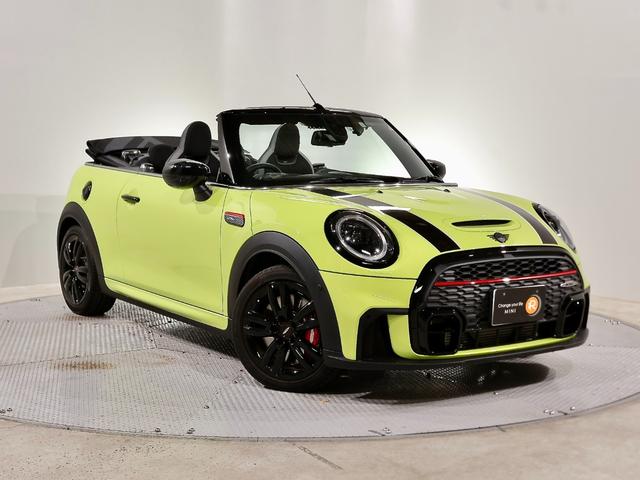 ＭＩＮＩ(ミニ) ジョンクーパーワークス　コンバーチブル　ＪＣＷトリム　前後障害物センサー　クルコン　マルチファンクション　パーキングアシスト 中古車画像