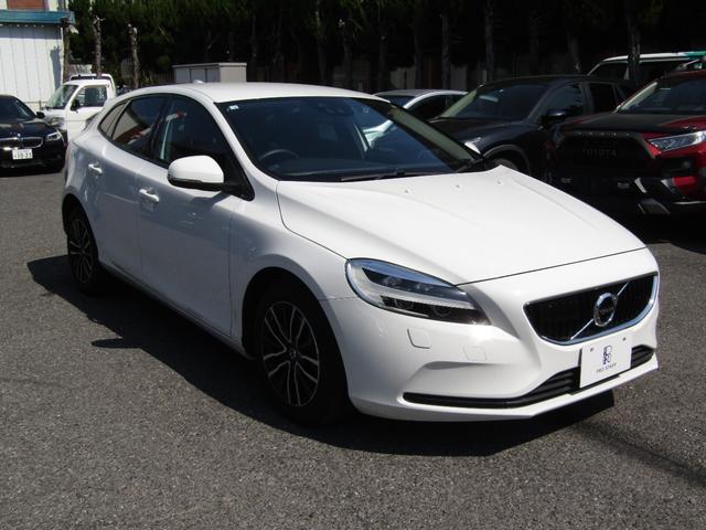 Ｖ４０(ボルボ) Ｄ４　モメンタム　ナビ／衝突軽減ブレーキ／ブラインドＳＭ 中古車画像