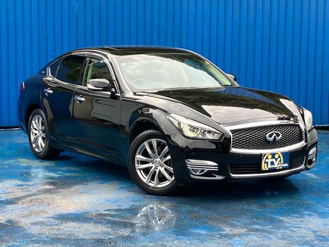 フーガ(日産) ２５０ＶＩＰ　走行距離２２０００キロ／黒革シート／サンルーフ／純正ナビ／アラウンドビューモニター／ＬＥＤヘッドライト／前後ドライブレコーダー／助手席電動オットマン 中古車画像