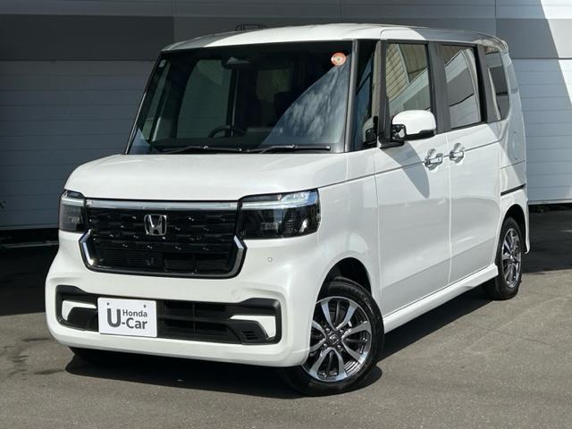 Ｎ－ＢＯＸカスタム ベースグレード　両側スライド・片側電動　クリアランスソナー　オートクルーズコントロール　レーンアシスト　衝突被害軽減システム　ＬＥＤヘッドランプ　スマートキー　アイドリングストップ　シートヒーター　ベンチシート（1枚目）