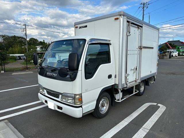 エルフトラック 　・１オーナー・箱車・パワステ・パワーウィンドウ・エアーバッグ・最大積載量１５００ｋｇ・車両総重量３８５５ｋｇ・パワステ・パワーウィンドウ・エアーバック・ＡＢＳ・ナンバー付き