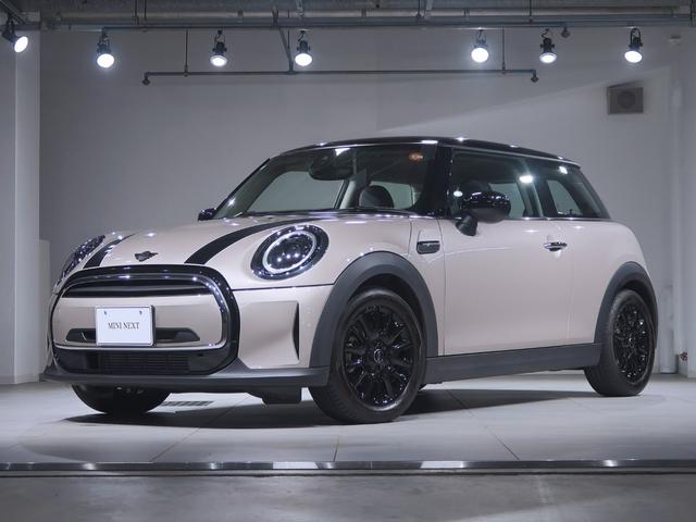 ＭＩＮＩ クーパーＤ　クラシック・トリム　クラシックトリム　１６ＡＷ　クルーズコントロール　純正ナビ　リアビューカメラ（1枚目）