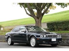 デイムラー 4.2 右ハンドル サンルーフ バックカメラ リアエンタメ アダプティブクルーズコントロール 障害物センサー 頸部衝撃緩和ヘッドレスト 過給器設定モデル ナビ ETC エアサスペンション ドライブレコーダー 中古車画像