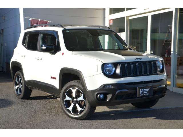 ジープ・レネゲード(ジープ) トレイルホーク　４ＷＤ　１．３Ｌターボ　２０２２正規ディーラー車　クルーズコントロール　アイドリングストップ　純正１７アルミホイール　純正ナビＴＶ　バックカメラ　ＥＴＣ２．０　Ｂｌｕｅｔｏｏｔｈ　プッシュスタート 中古車画像