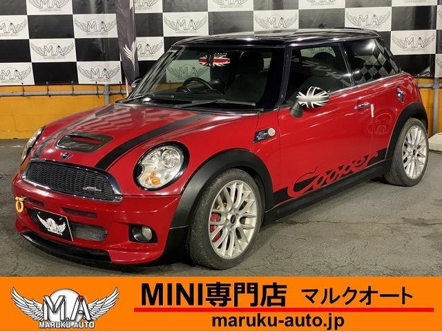 ＭＩＮＩ ジョンクーパーワークス　６速マニュアル　ナビ　アルミ