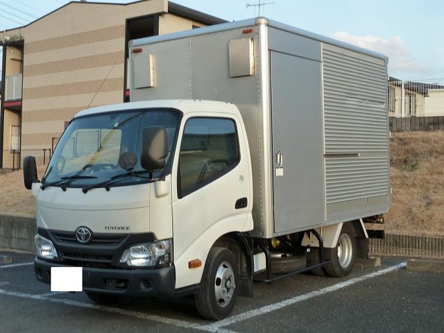 　２ｔアルミバン　オートマ　総重量４８３５ｋｇ　荷室内高さ２０４ｃｍ　ＥＴＣ　バックカメラ　ナビ