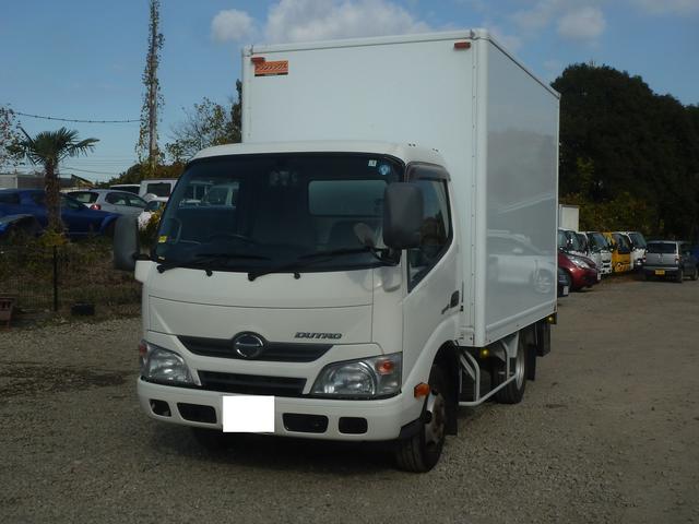 ２ｔパネルバン　車両総重量４９２５ｋｇ　荷室内高さ１９５ｃｍ　ＡＴ　バックカメラ　車幅灯　ラッシング２段　室内灯　バックブザー　法定整備　オイル交換実施済