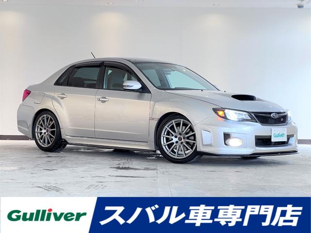 スバル インプレッサ ＷＲＸ　ＳＴＩ　ｔＳ　６速ＭＴ　ＳＴＩエアロ　ＳＴＩタワーバー　ＨＫＳ　ＥＳプレミアムマフラー　ＲＥＣＡＲＯシート　ＥＴＣ　ＴＯＭＥＩパイプ　ＫＯＹＯＲＡＤ　社外ＳＤナビ　スマートキー　カーボンルーフ　ＬＥＤライト