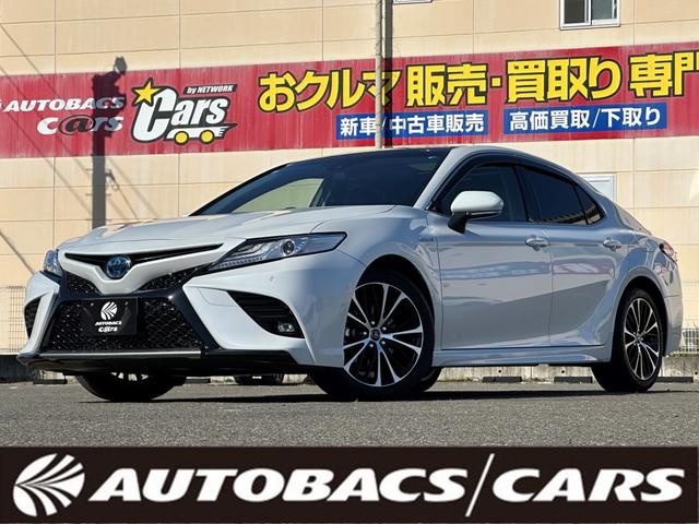 当店売れ筋車両　カムリ　入荷いたしました！ パノラマルーフ　ヘッドアップディスプレイ　ブラインドスポットモニター付き