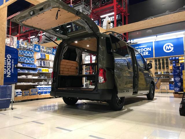 1600cc 2WD オートマ バンライフカスタム(1枚目)