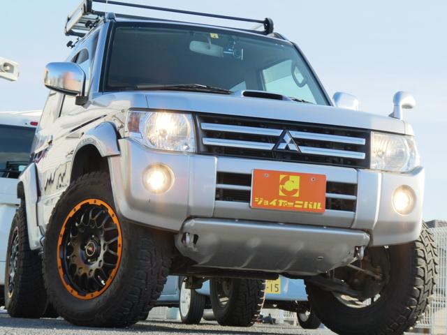 エクシード　４ＷＤ　ＡＴ　リフトアップ　オーバーフェンダー　ＨＫＳマフラー　レアマイスター１６インチアルミ＆オープンカントリー　ルーフレール＆キャリア　リアラダー　シートカバー　ナビ　ＴＶ　バックカメラ　ドラレコ