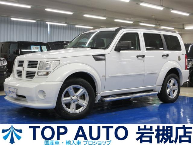 ナイトロ（ダッジ）ＳＸＴ　４ＷＤ　ディーラー車　フルセグ／ＥＴＣ／サイドカメラ／クルーズコントロール／障害物ソナー／ディスク再生／キーレス／パワーシート／サイドステップ／１７インチホイール／タイミングチェーン 中古車画像